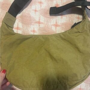 BAGGU Olive Shoulder Bag